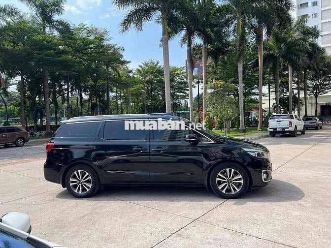 Kia Sedona 2016 3.3 GAT - 150000 km
