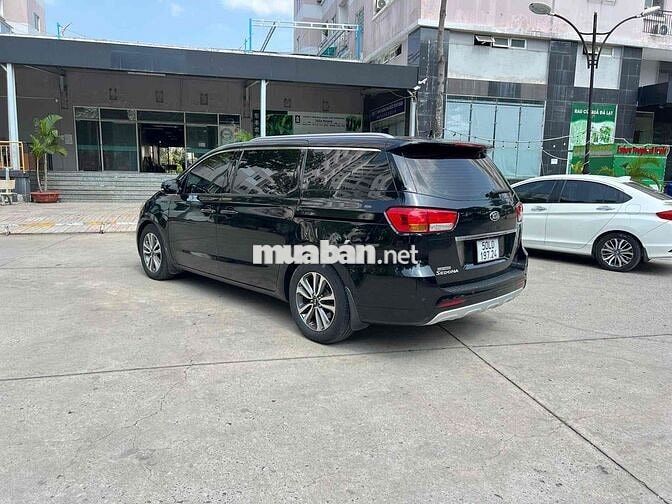 Kia Sedona 2016 3.3 GAT - 150000 km