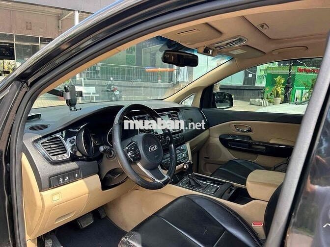 Kia Sedona 2016 3.3 GAT - 150000 km