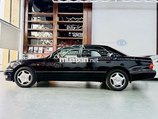 Lexus LS 1998  - 80000 km