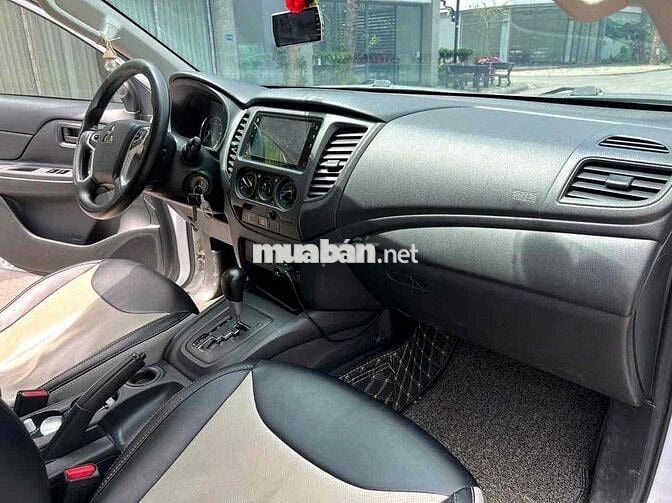 Mitsubishi Triton 2.4L 4x2 AT MIVEC sản xuất 2022