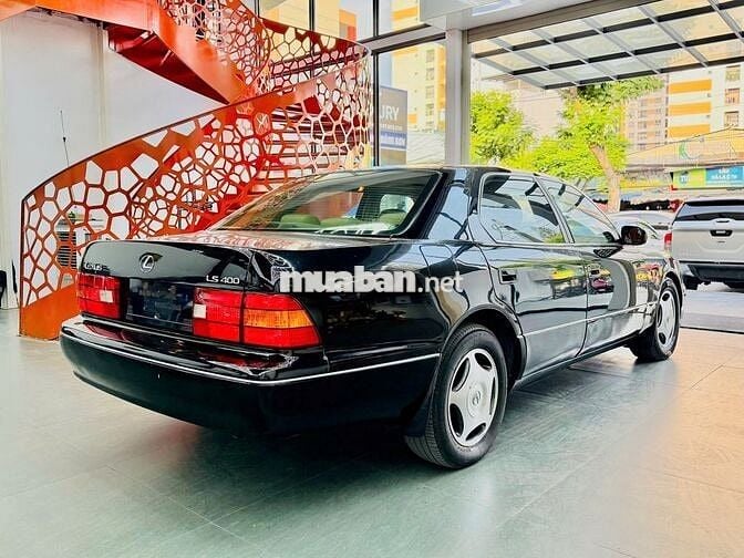 Lexus LS 1998  - 80000 km