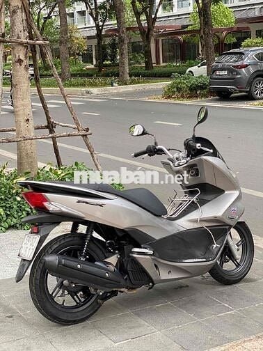 Honda PCX 125i date 2015