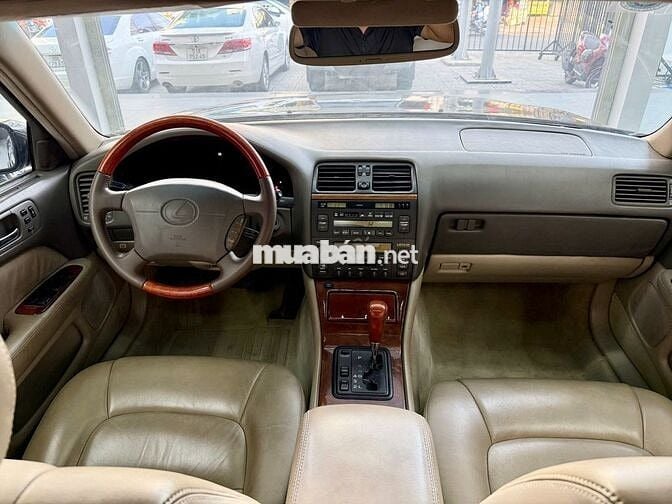 Lexus LS 1998  - 80000 km