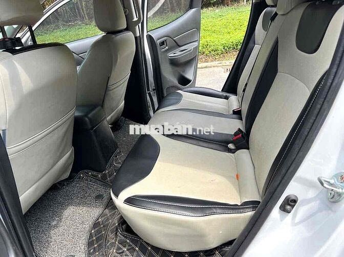 Mitsubishi Triton 2.4L 4x2 AT MIVEC sản xuất 2022