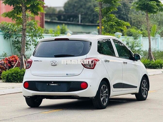 Hyundai Grand i10 1.2 AT sản xuất 2021