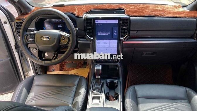 Ford Everest Titanium Xe 7 Chỗ Gia Đình Chuẩn Đẹp