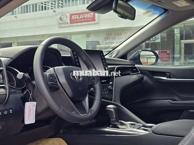 Toyota Camry 2022 2.5 Q - Tự Động - Có Trả Góp