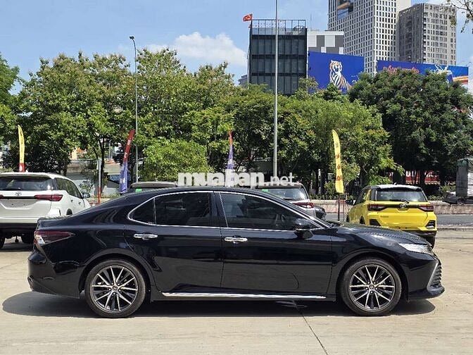 Toyota Camry 2022 2.5 Q - Tự Động - Có Trả Góp