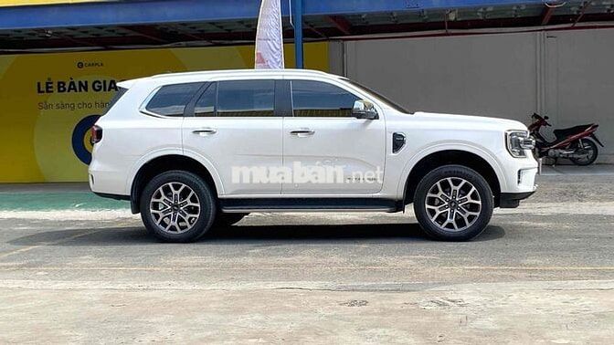 Ford Everest Titanium Xe 7 Chỗ Gia Đình Chuẩn Đẹp