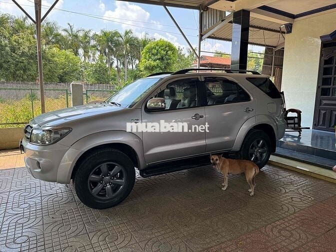 Toyota Fortuner 2009 2.5G - 100000 km