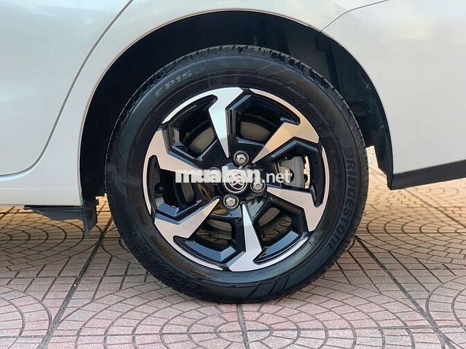 Toyota Vios 2024 G - 11000 km màu trắng ngọc trai