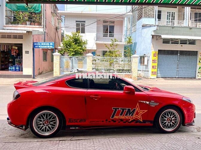 Hyundai Genesis 2010 Coupe 2.0 AT - 130000 km