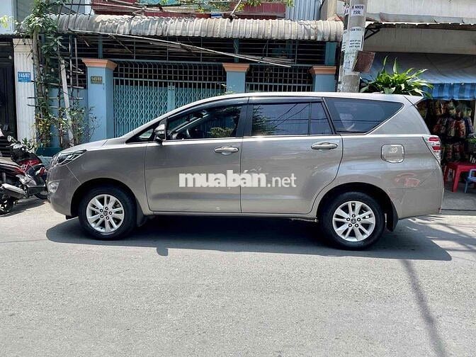 Toyota Innova 2017 2.0E - 98000 km xe nhà xài đẹp