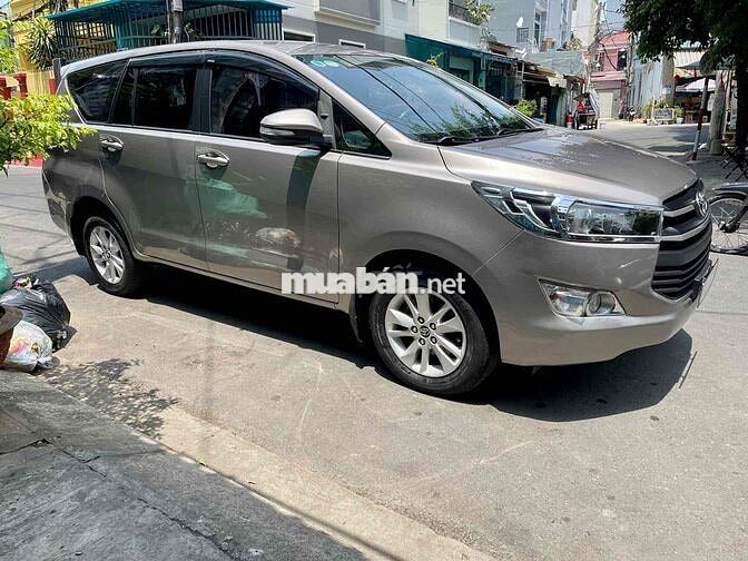 Toyota Innova 2017 2.0E - 98000 km xe nhà xài đẹp