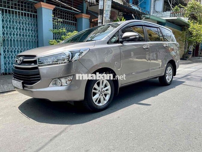 Toyota Innova 2017 2.0E - 98000 km xe nhà xài đẹp