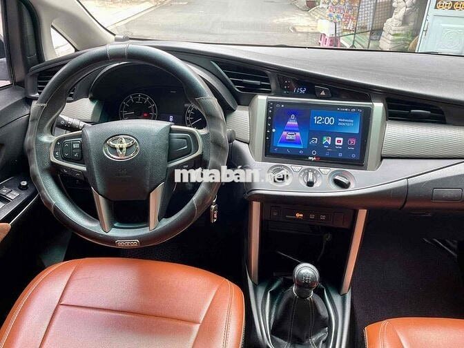 Toyota Innova 2017 2.0E - 98000 km xe nhà xài đẹp
