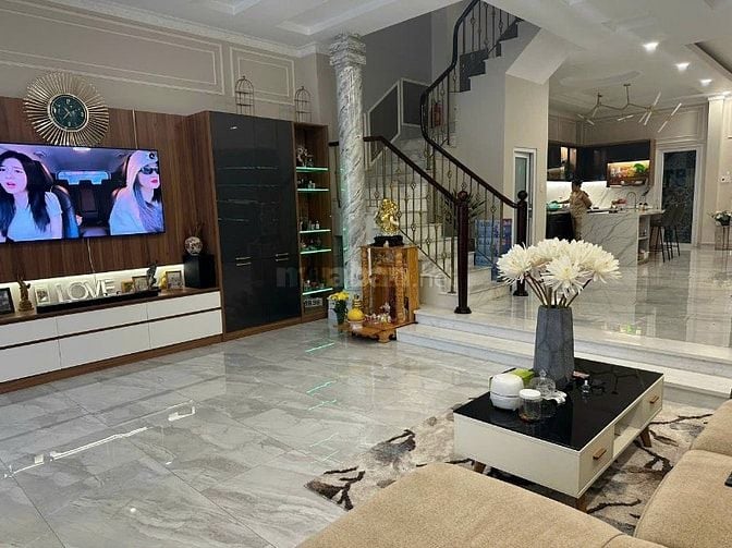 Bán Nhà 86/ đường Võ Thị Sáu, P Tân Định, Quận1. DT 115m2 - Giá 15 tỷ