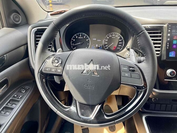 Outlander 2020 2.0 CVT - 22000km chủ đi ít giữ kỹ