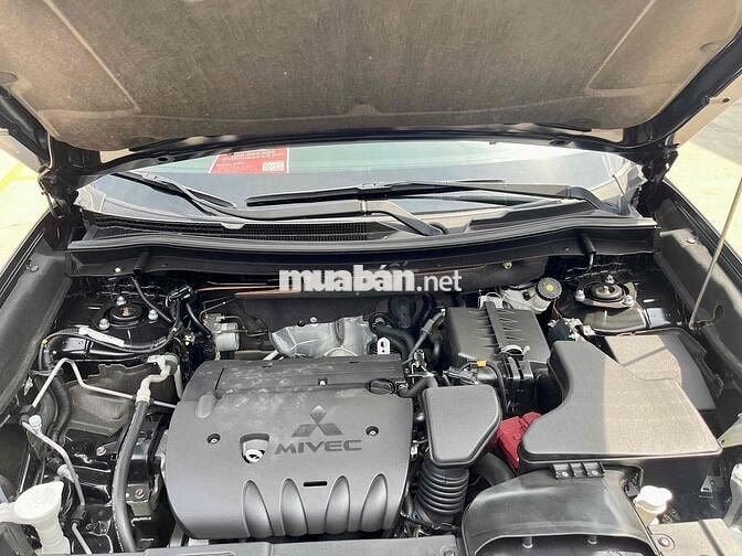Outlander 2020 2.0 CVT - 22000km chủ đi ít giữ kỹ
