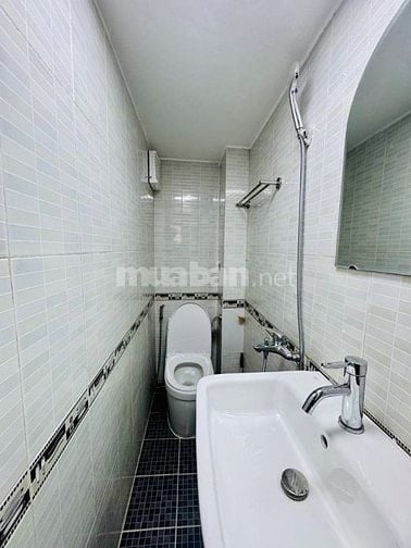 Bán Nhà Bạch Mai_Vị Trí Đẹp_Cách ÔTÔ Tránh Vài Nhà_DT30m/5Tầng_Hơn 5Tỷ