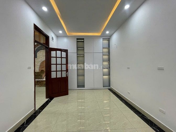 Bán nhà 4PN, 3 tầng, 5m mặt tiền, ở Khương Trung, Thanh Xuân, Hà Nội. 