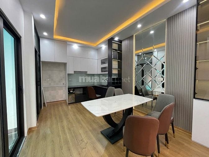 Bán nhà 4PN, 3 tầng, 5m mặt tiền, ở Khương Trung, Thanh Xuân, Hà Nội. 
