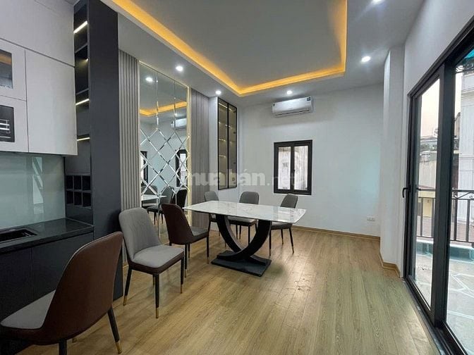 Bán nhà 4PN, 3 tầng, 5m mặt tiền, ở Khương Trung, Thanh Xuân, Hà Nội. 