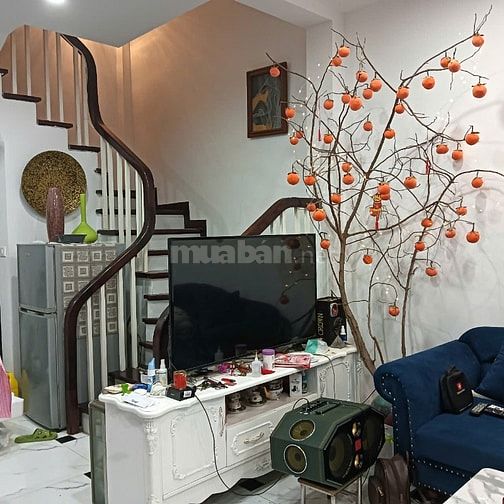 Cho thuê phòng trọ 35m2 giá rẻ Phú thượng