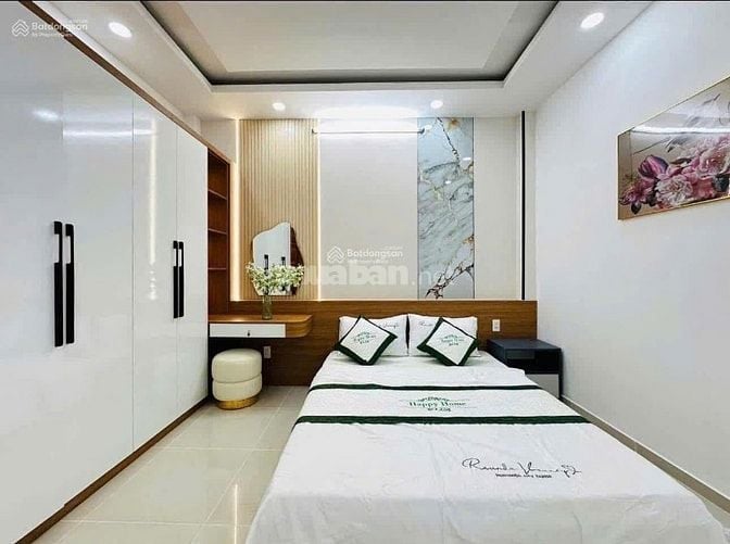 Bán gấp nhà Hai Bà Trưng, Quận 1. GIÁ 4TỶ550 DT 48m2 Đang cho thuê SHR