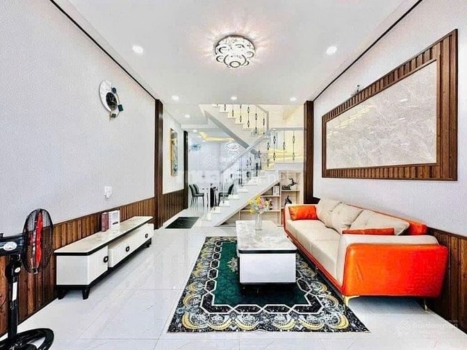 Bán gấp nhà Hai Bà Trưng, Quận 1. GIÁ 4TỶ550 DT 48m2 Đang cho thuê SHR