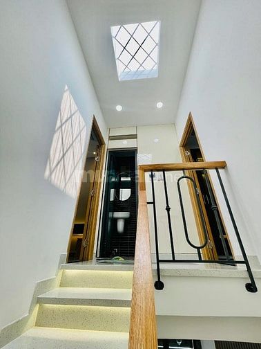 Nhà gần ga Sài Gòn bán tại Hoà Hưng, P13, Q10| Giá 2,520 tỷ| DT 40m2