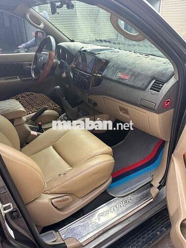 Toyota Fortuner 2009 máy Dầu số sàn