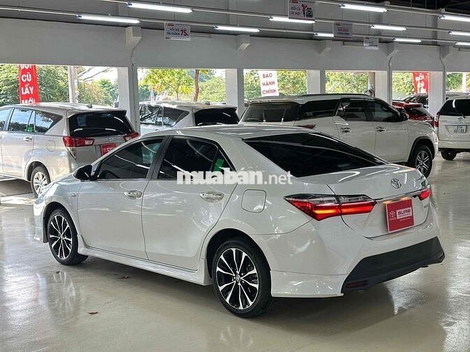 Corolla Altis 2022 1.8G - Trắng Ngọc Trai