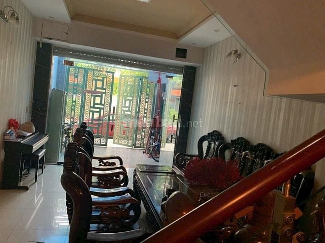 Bán nhà đường DC 11, Sơn Kỳ, Tân Phú: 4m X 20m, 2 lầu sân thượng 9,8tỷ