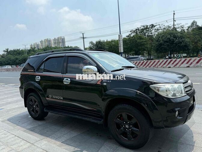 Toyota Fortuner 2010 tự động gd đẹp rẻ sẵn dùng