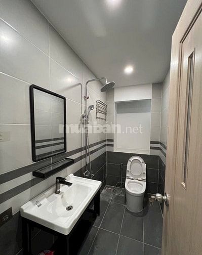 NHÀ ĐẸP- GIÁ RẺ - VÀO Ở NGAY - CÁCH ĐƯỜNG HUỲNH TẤN PHÁT 40m