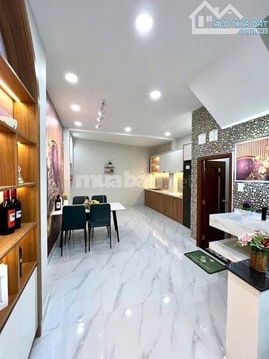 Về quê sống bán nhà Hoà Hảo, Q10. Gần Bệnh viện Chợ Rẫy, Giá 4,010 tỷ