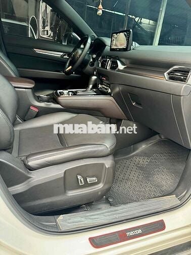 Mazda CX 8 2022 trắng chạy lướt 20.000km