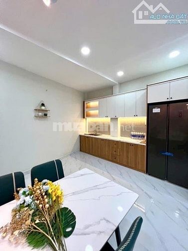 Về quê sống bán nhà Hoà Hảo, Q10. Gần Bệnh viện Chợ Rẫy, Giá 4,010 tỷ