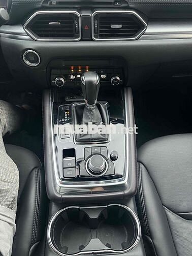 Mazda CX 8 2022 trắng chạy lướt 20.000km