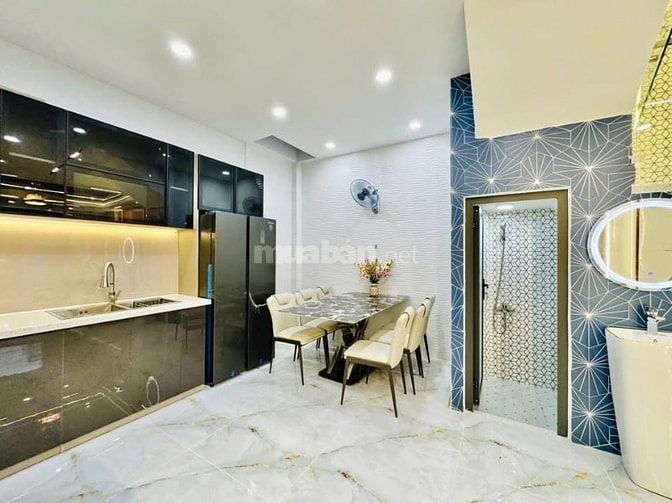 Đi nước ngoài định cư bán gấp nhà ở đường Bình Thới, phường 10, quận 1