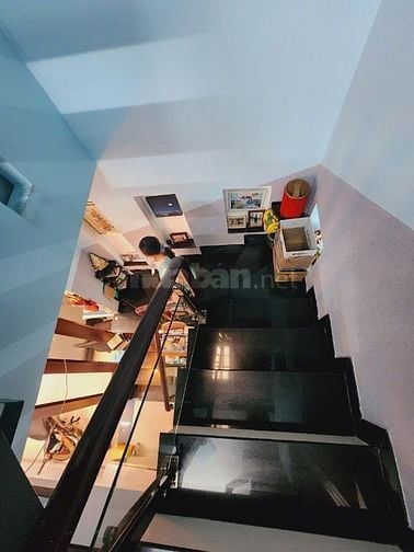  6ty950 nhà hẻm thẳng 4m P2Q8 thửa đất đẹp 4,7x12 trệt 2 lầu st HC đủ 