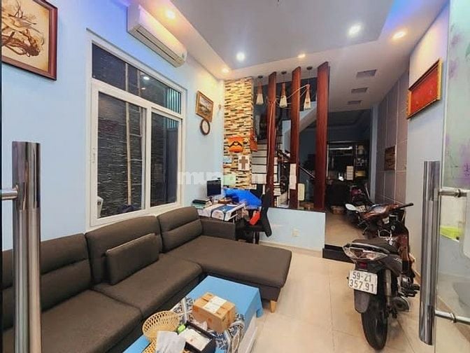  6ty950 nhà hẻm thẳng 4m P2Q8 thửa đất đẹp 4,7x12 trệt 2 lầu st HC đủ 
