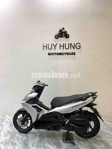 ab 150 ABS Bạc đen