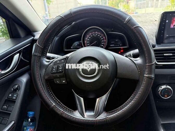 Mazda 3 2017 1.5 AT Sedan - 71000 km