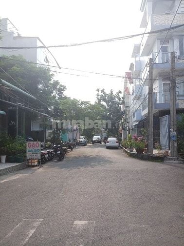 Bán Gấp nhà thuộc KDC Bình Hưng dt: 6m x 20m, 1 lầu