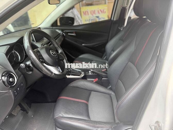 Mazda 2 2016  1.5 AT Sedan - 85000 km
