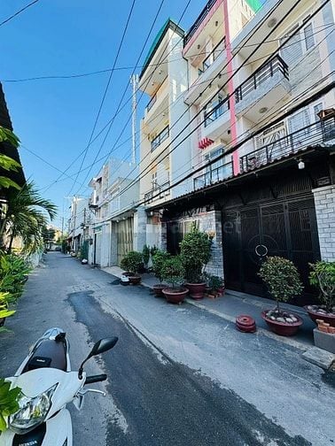 Chủ xoay vốn bán gấp nhà hẻm 4m giá 3,48 tỷ. Hồ Thị Kỷ, P.1, Quận 10