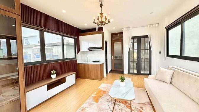 Nhà Đẹp Dòng Tiền, Đường Láng, Đống Đa 75 m, 7 tầng, mt 4.6m, 18.5 tỷ